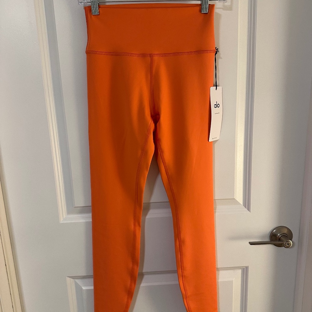 Alo Yoga orange yoga pant, Size M, NWT